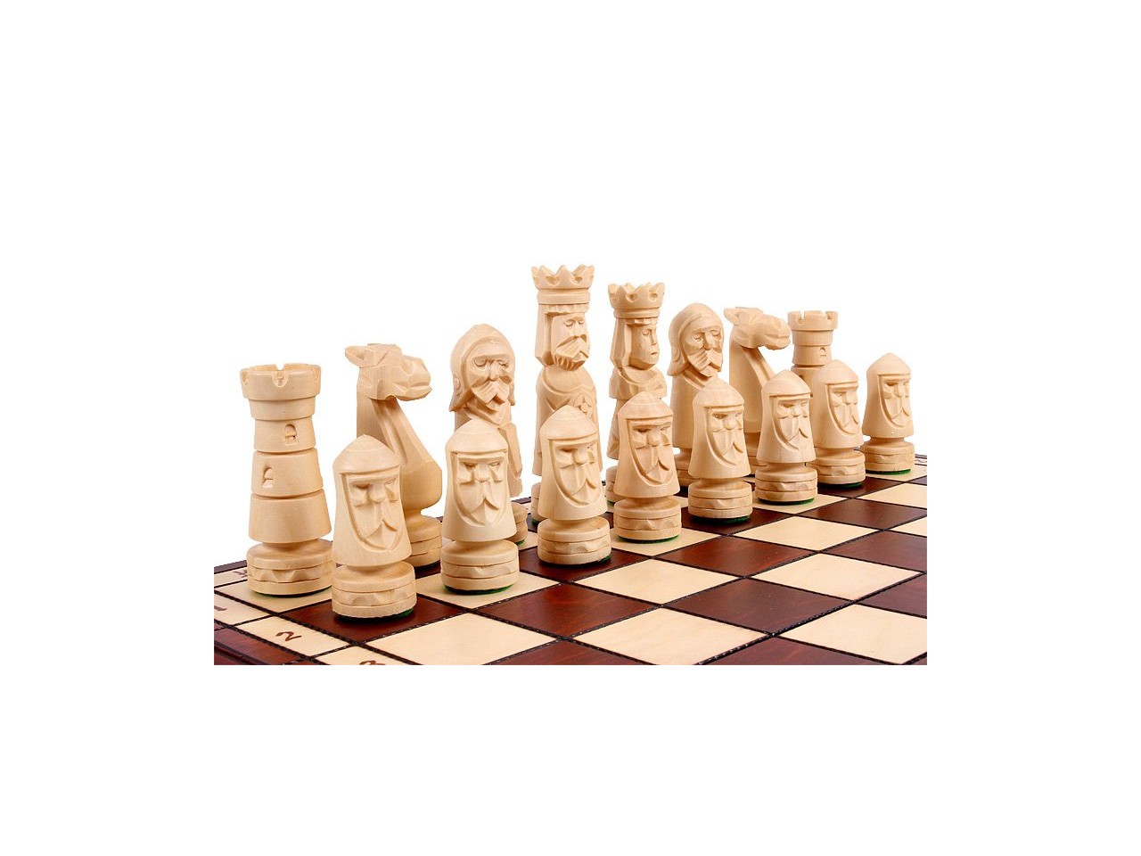 szachy ręcznie rzeźbione